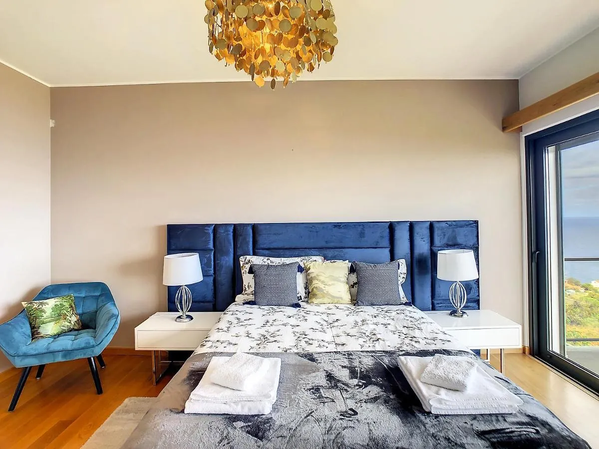 Rising Sun Villa By Lovelystay Eiras Velhas
