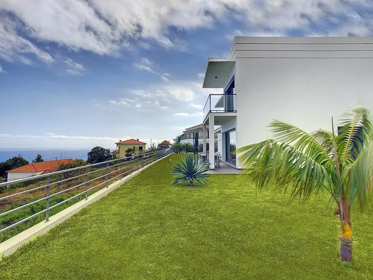 Rising Sun Villa By Lovelystay Eiras Velhas