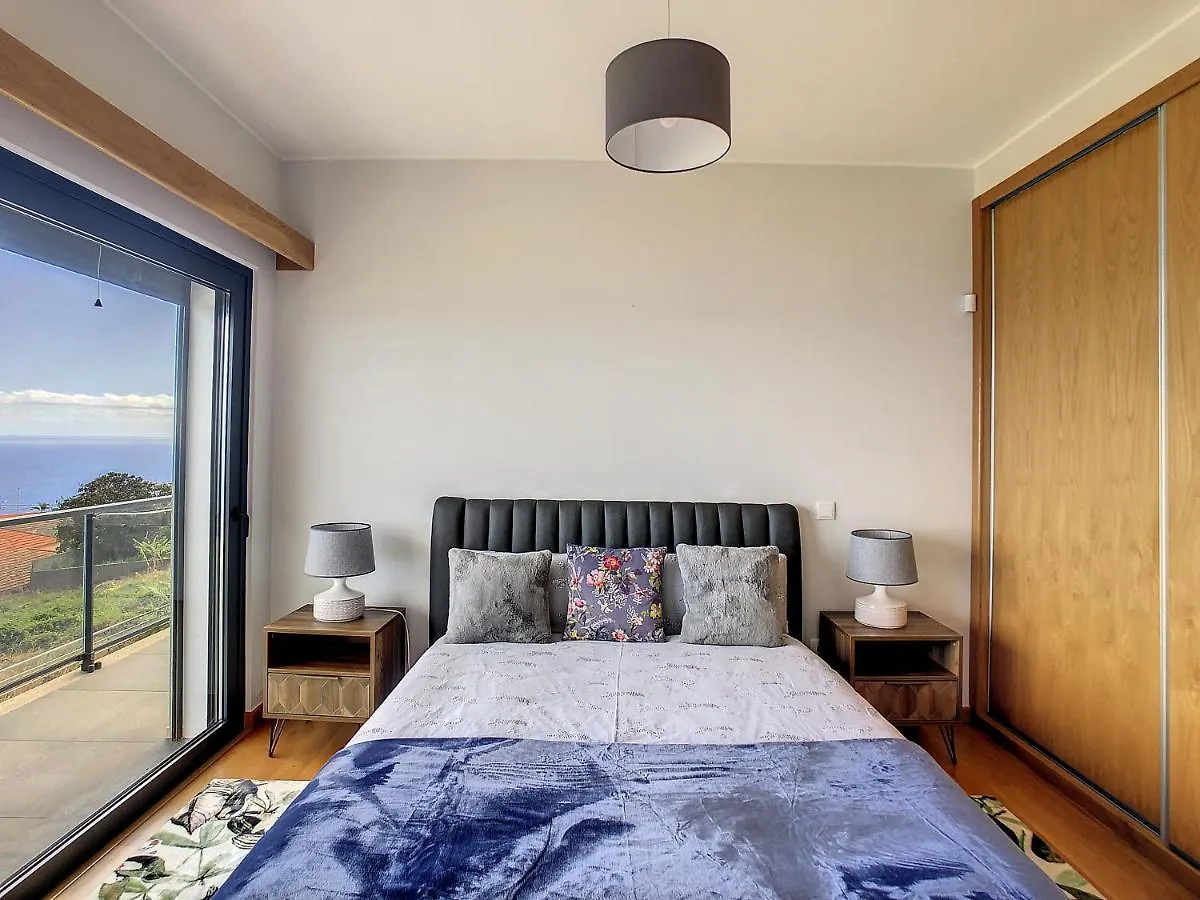 Rising Sun Villa By Lovelystay Eiras Velhas