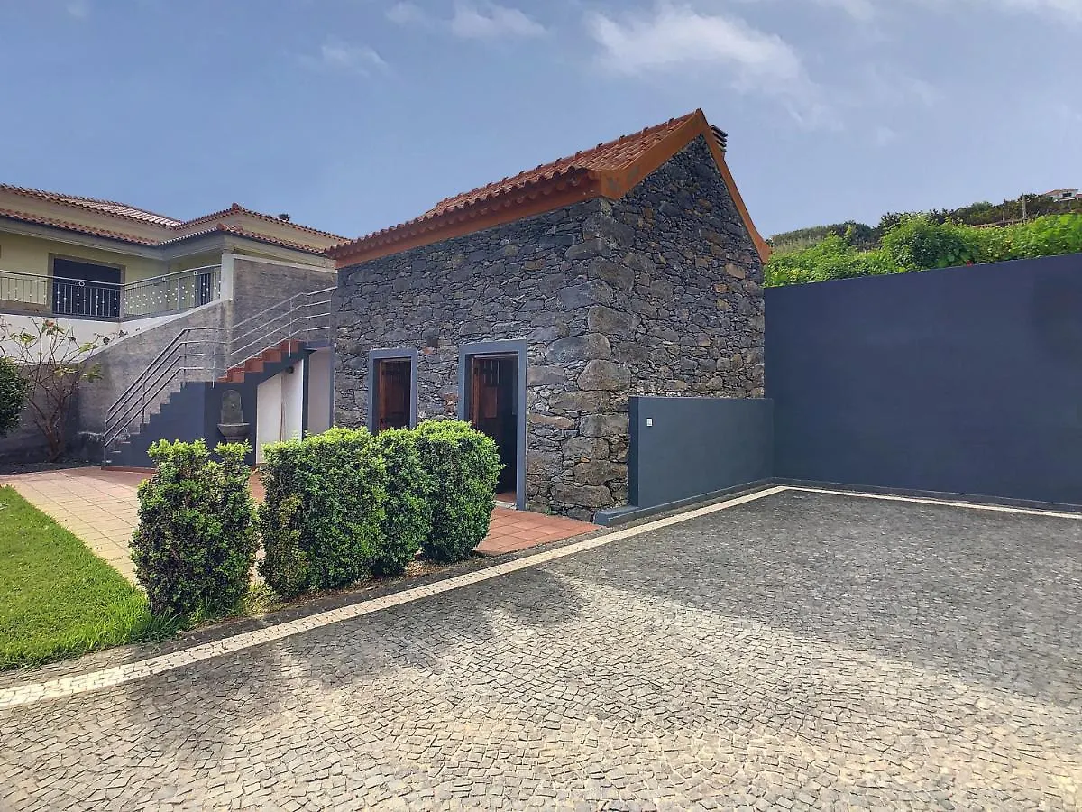 Rising Sun Villa By Lovelystay Eiras Velhas